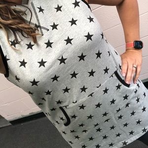 NWOT boutique sleeveless star hoodie